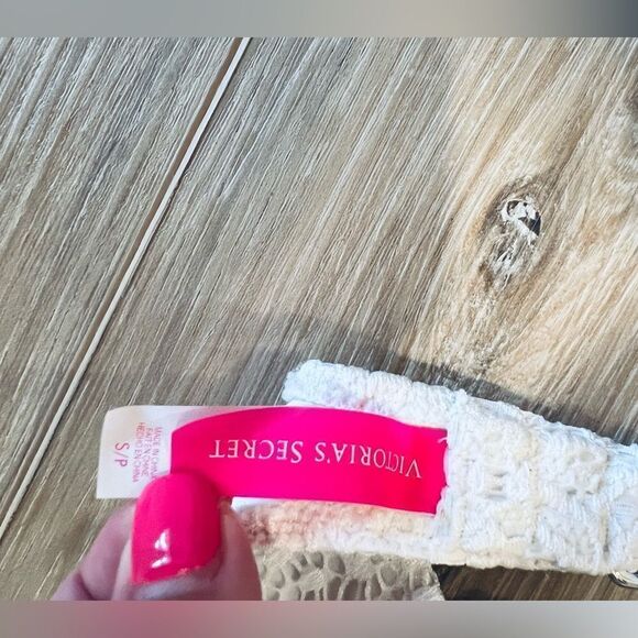 VICTORIA’S SECRET WHITE LACE BIKINI - Picture 6 of 6